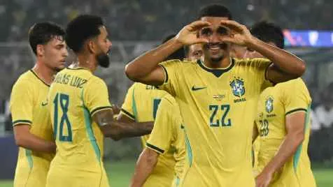 Decisivo, Samuel Lino admite concorrência dura por lugar na Seleção: 'Jogador da posição é o melhor do mundo'