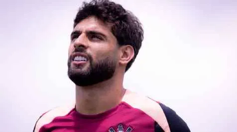  Yuri Alberto titular, joia no banco e 'trio especial': como Diniz planeja Corinthians 'diferente' contra o Internacional