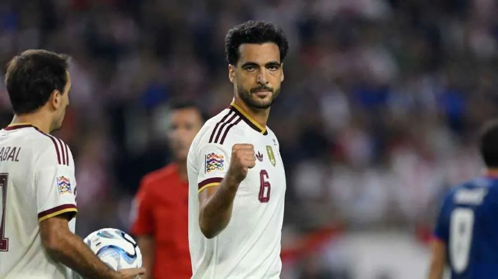 Merino brilha, Espanha vira sobre a Croácia e segue imbatível há mais de dois anos